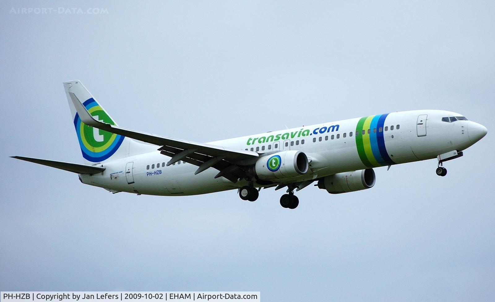 PH-HZB, 1998 Boeing 737-8K2 C/N 28374, Bad Wether