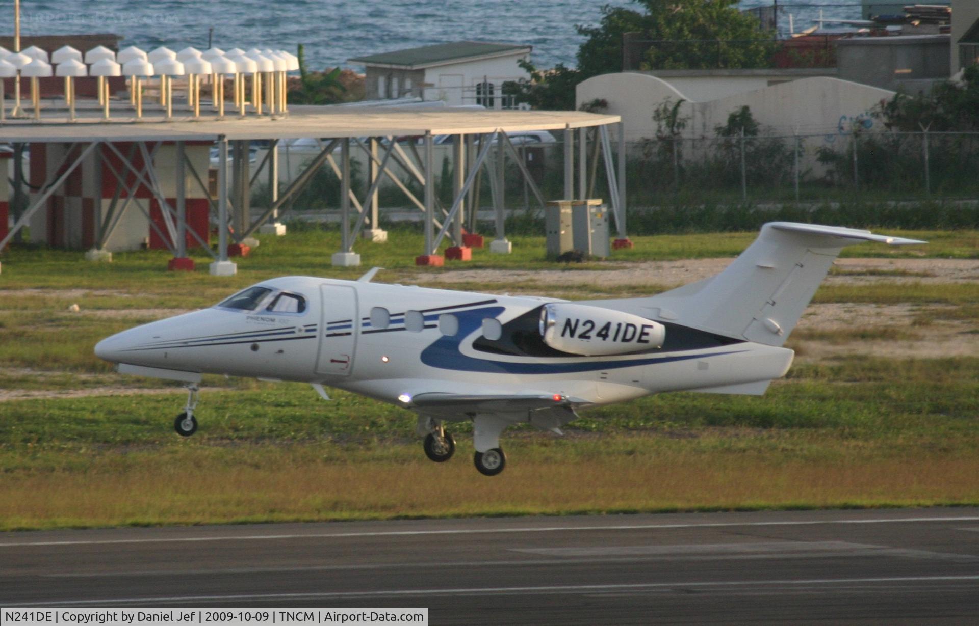 N241DE, 2009 Embraer EMB-500 Phenom 100 C/N 50000070, Landing at TNCM