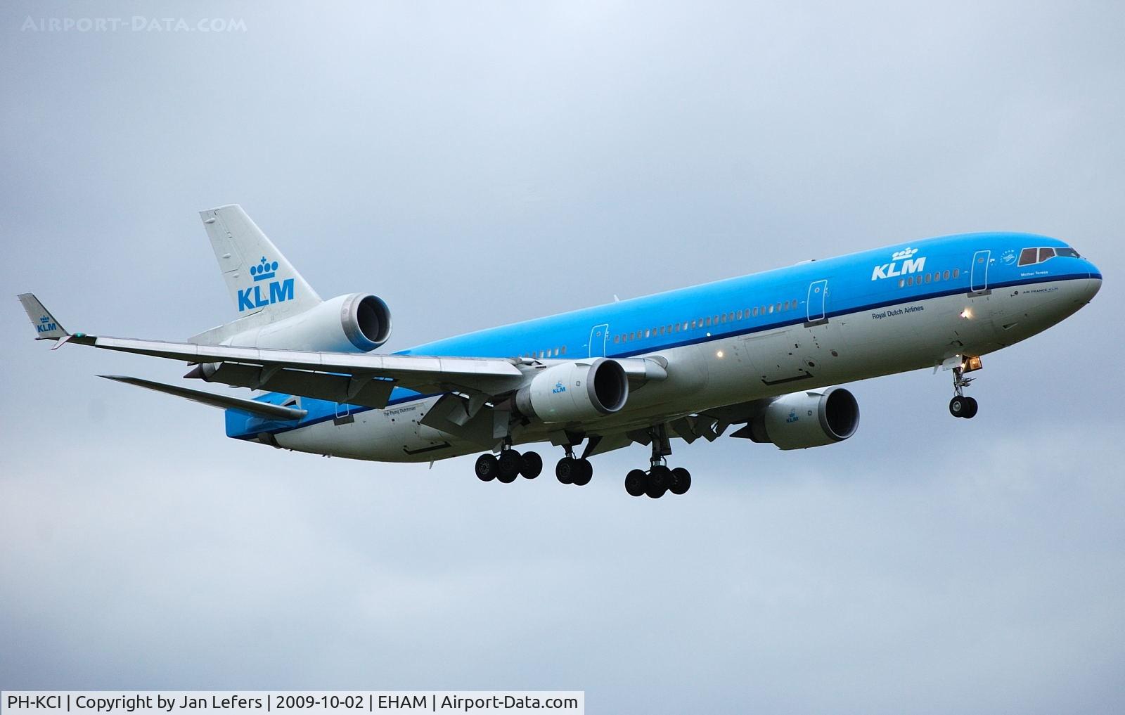 PH-KCI, 1995 McDonnell Douglas MD-11 C/N 48563, Landing on Aalsmeerbaan