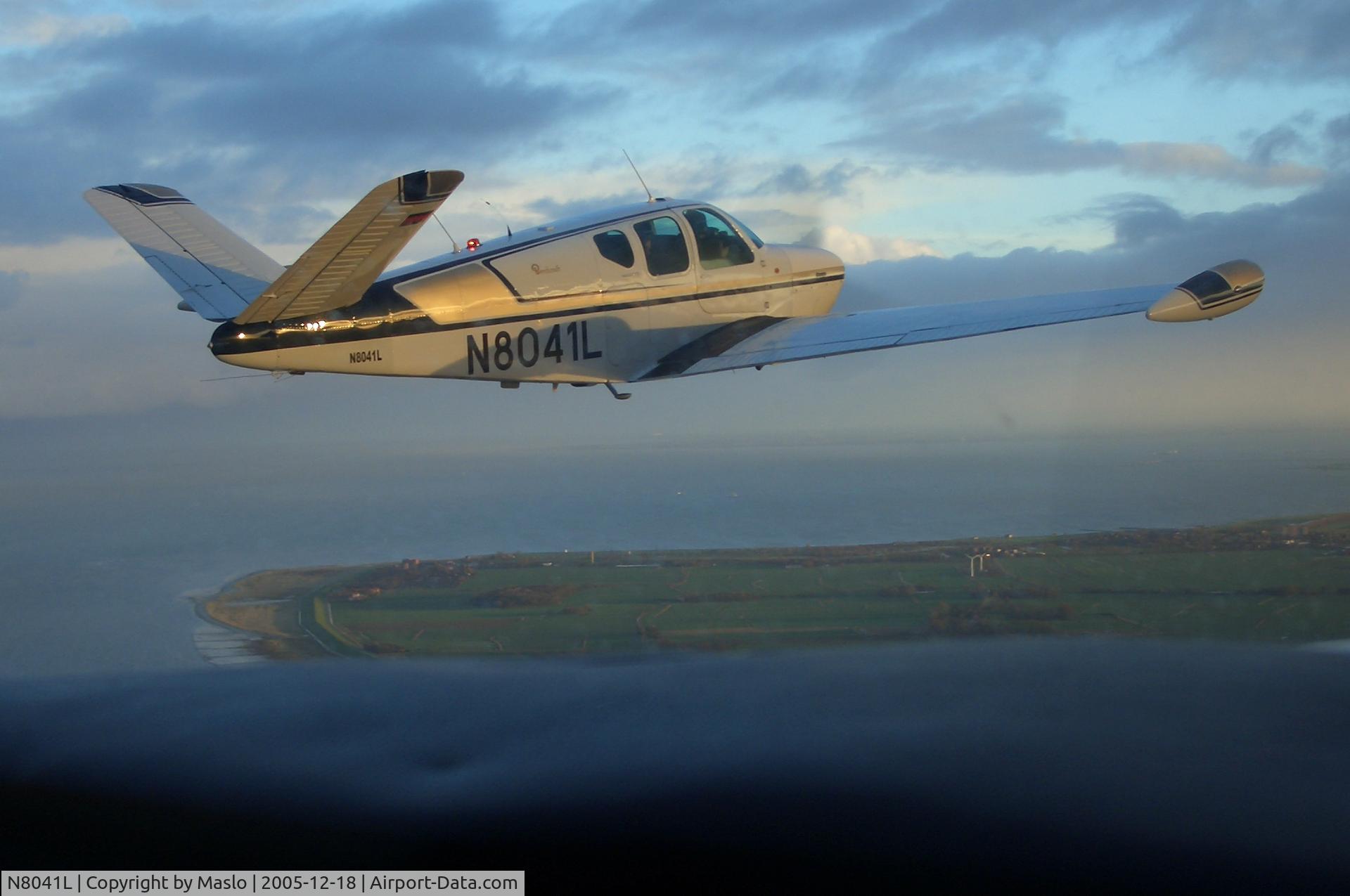 N8041L, 1956 Beech F35 Bonanza C/N D-4305, Bonanza in fligth
