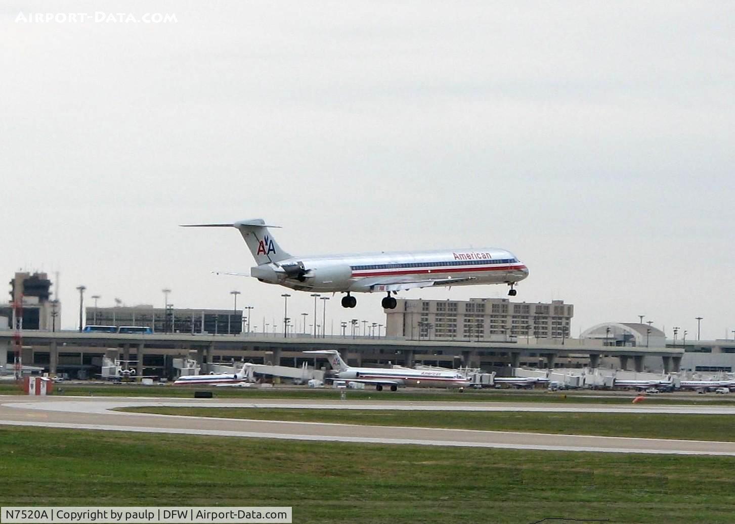 N7520A, 1990 McDonnell Douglas MD-82 (DC-9-82) C/N 49897, Landing on 18R at DFW.