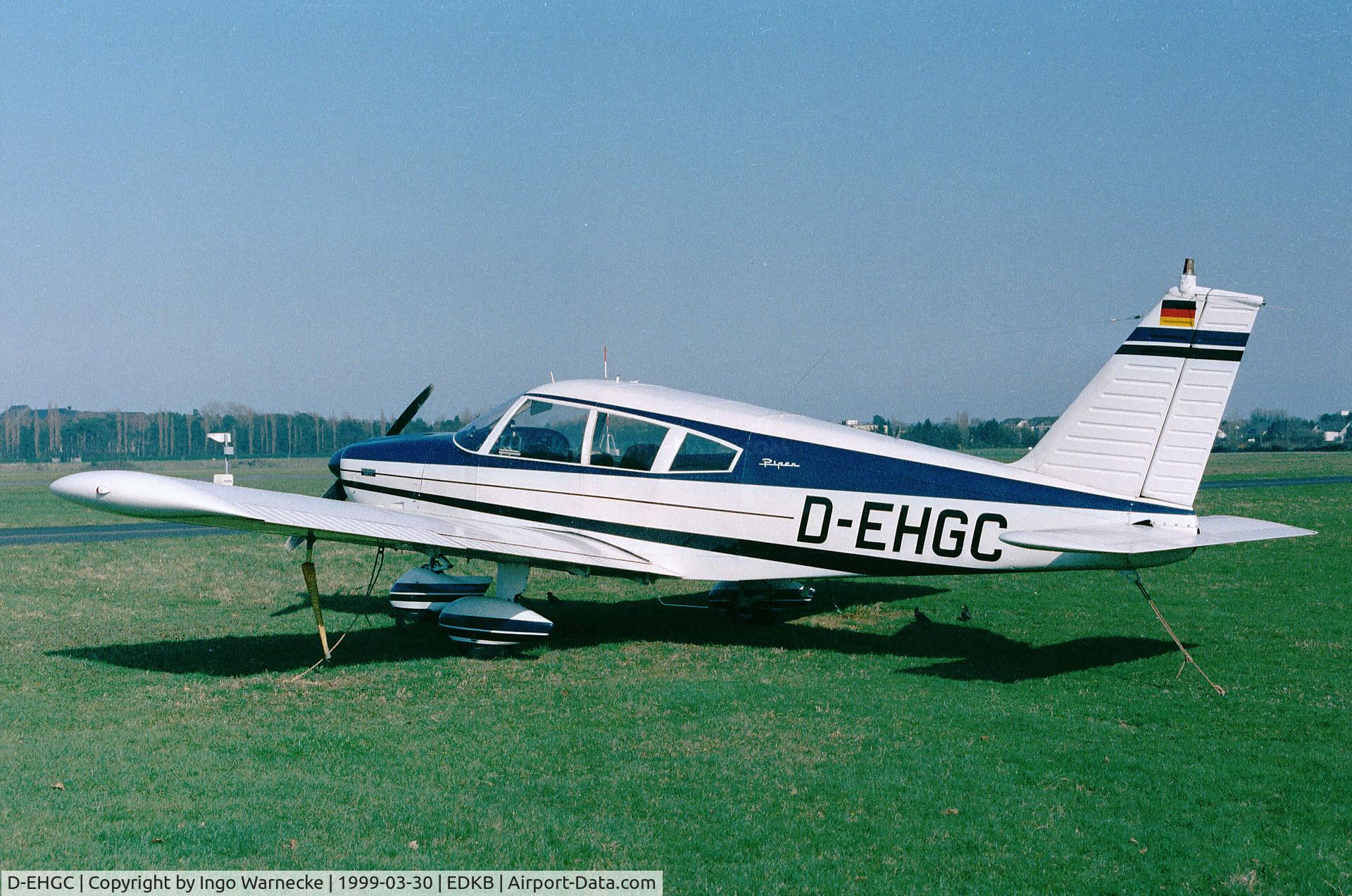D-EHGC, 1970 Piper PA-28-180 C/N 28-5727, Piper PA-28-180 Cherokee E at Bonn-Hangelar airfield