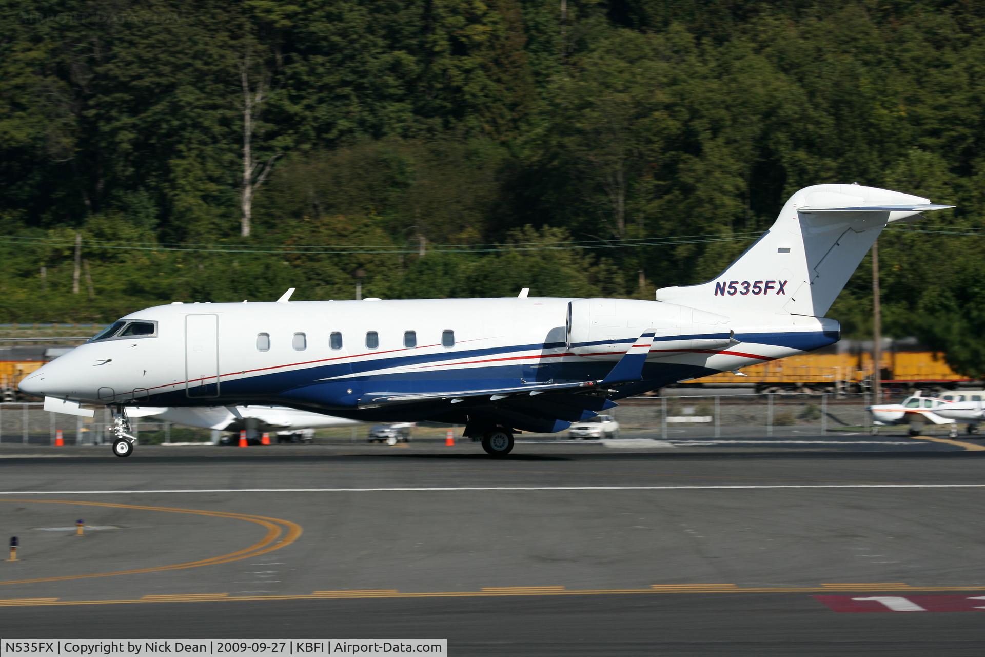 N535FX, 2007 Bombardier Challenger 300 (BD-100-1A10) C/N 20167, KBFI
