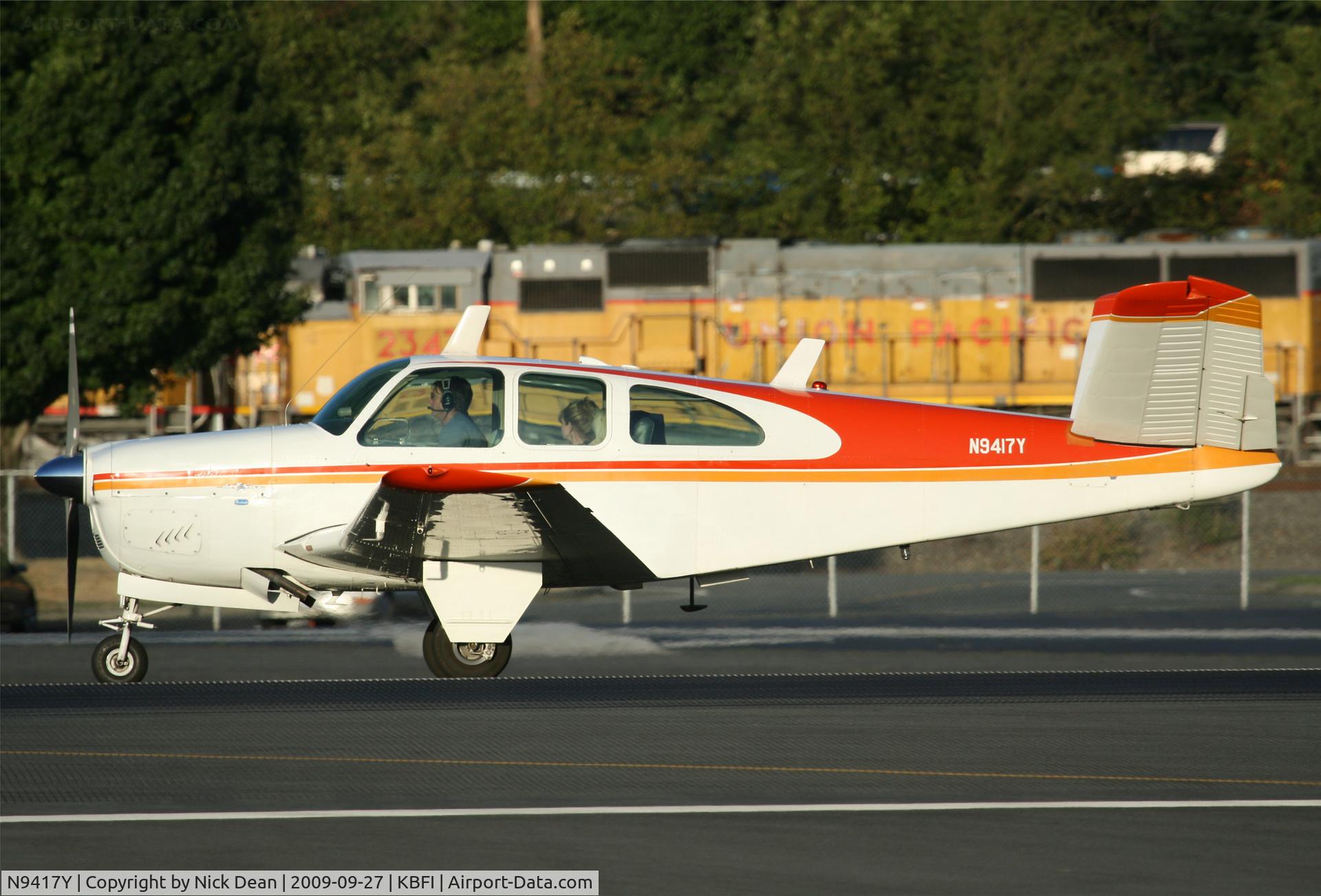 N9417Y, 1960 Beech N35 Bonanza C/N D-6595, KBFI