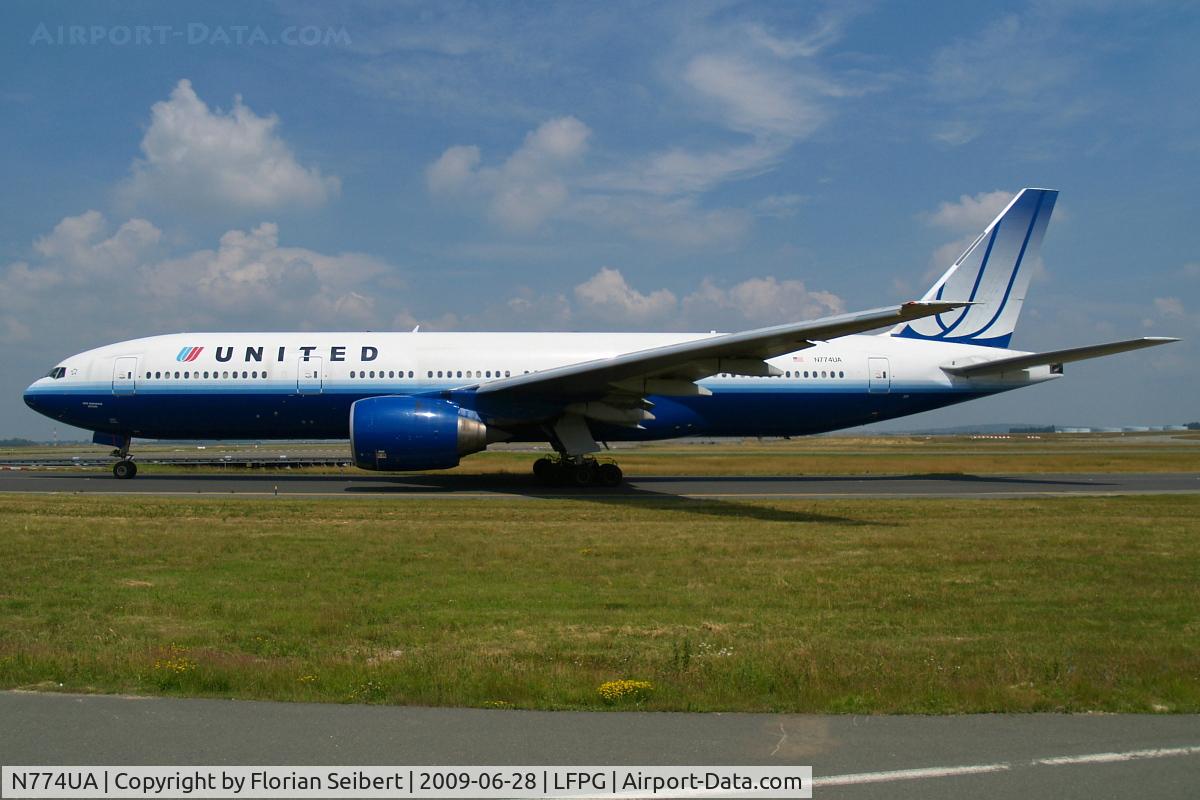 N774UA, 1996 Boeing 777-222 C/N 26936, the 2nd oldest T7 ever