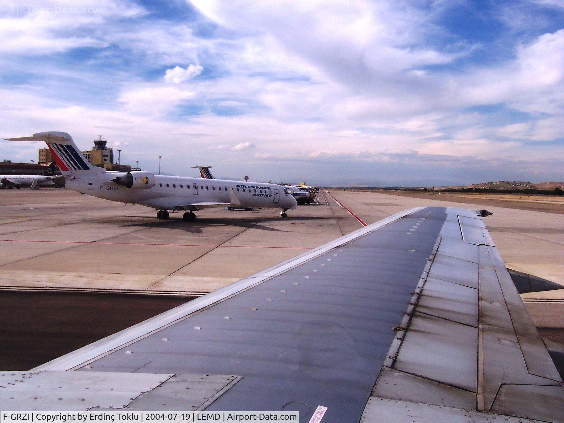 F-GRZI, Canadair CRJ-702 (CL-600-2C10) Regional Jet C/N 10093, Seen at Madrid Barajas