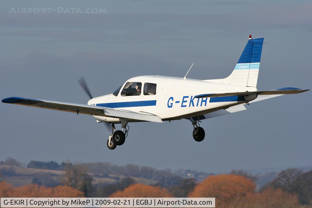 G-EKIR, 1989 Piper PA-28-161 Cadet C/N 28-41157, Short final at Staverton.