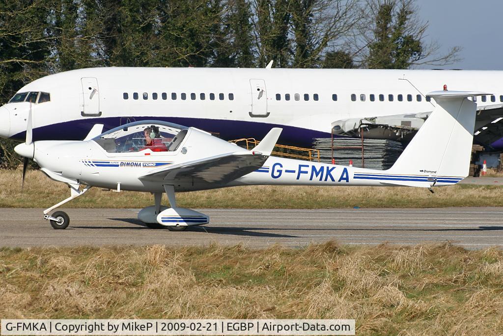 G-FMKA, 2000 Diamond HK-36TC Super Dimona C/N 36672, Lined up for departure.