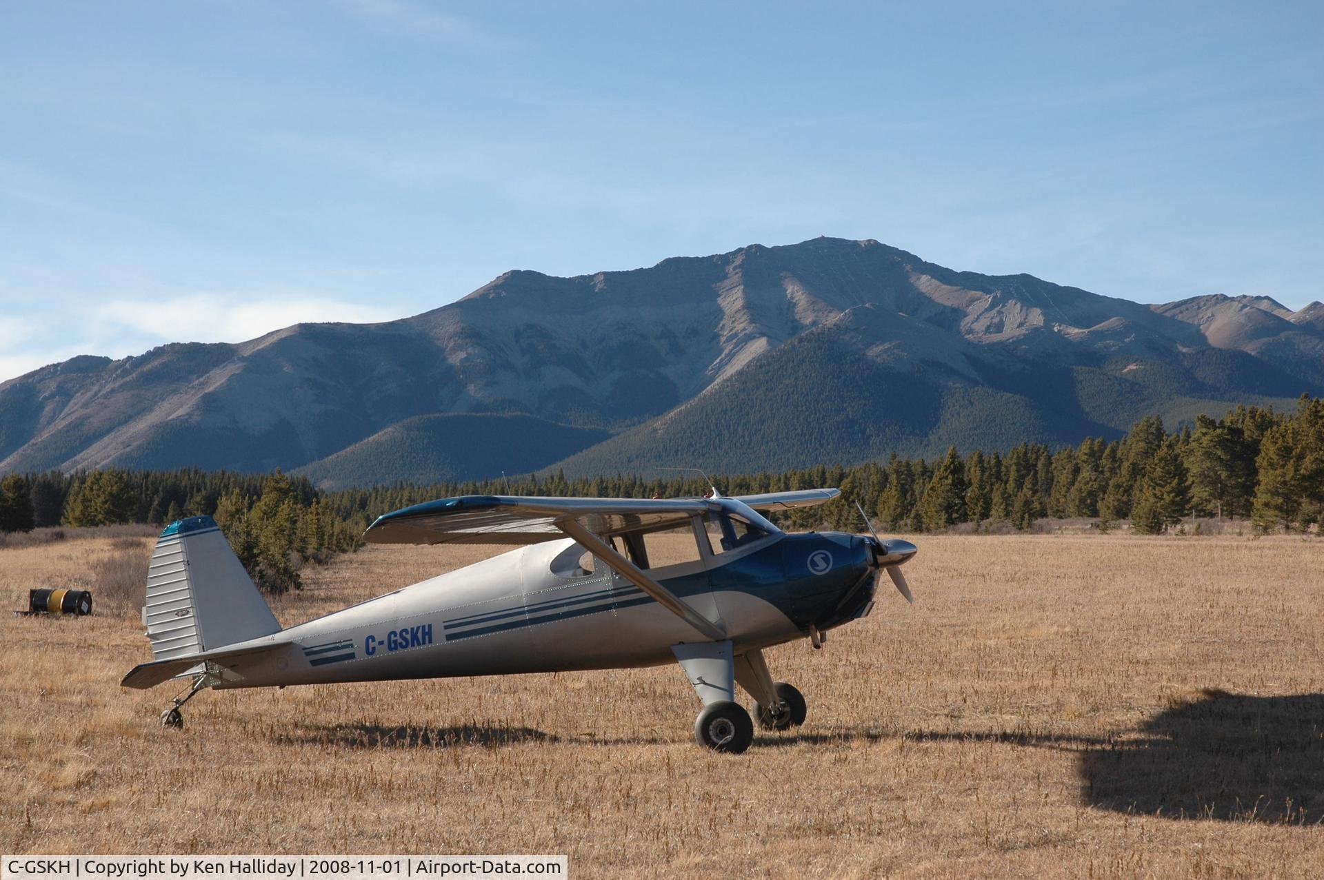 C-GSKH, 1947 Luscombe 8E Silvaire C/N 5236, Luscombe C-CSKH At Ram Falls Alberta November 2008