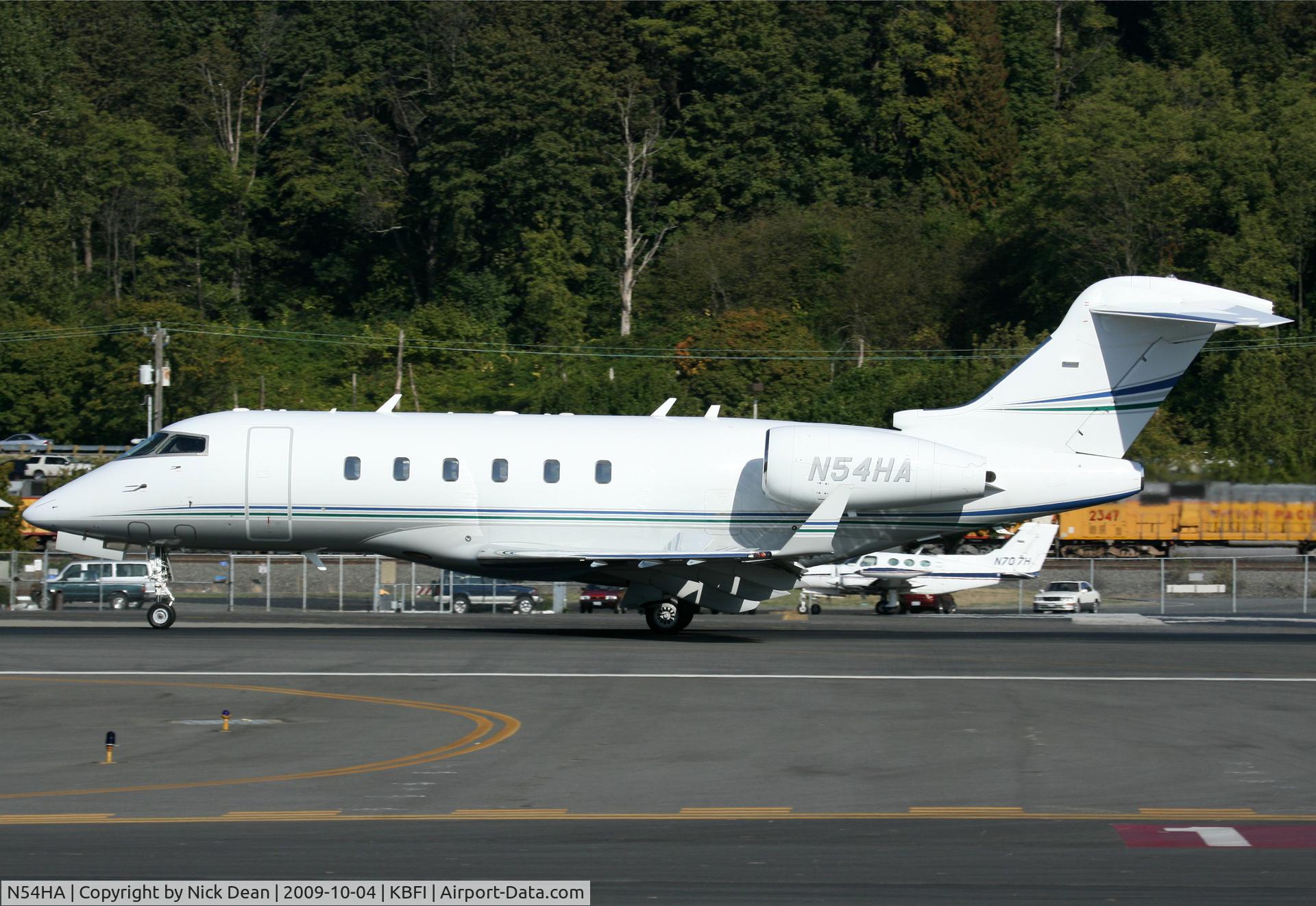 N54HA, 2005 Bombardier Challenger 300 (BD-100-1A10) C/N 20076, KBFI