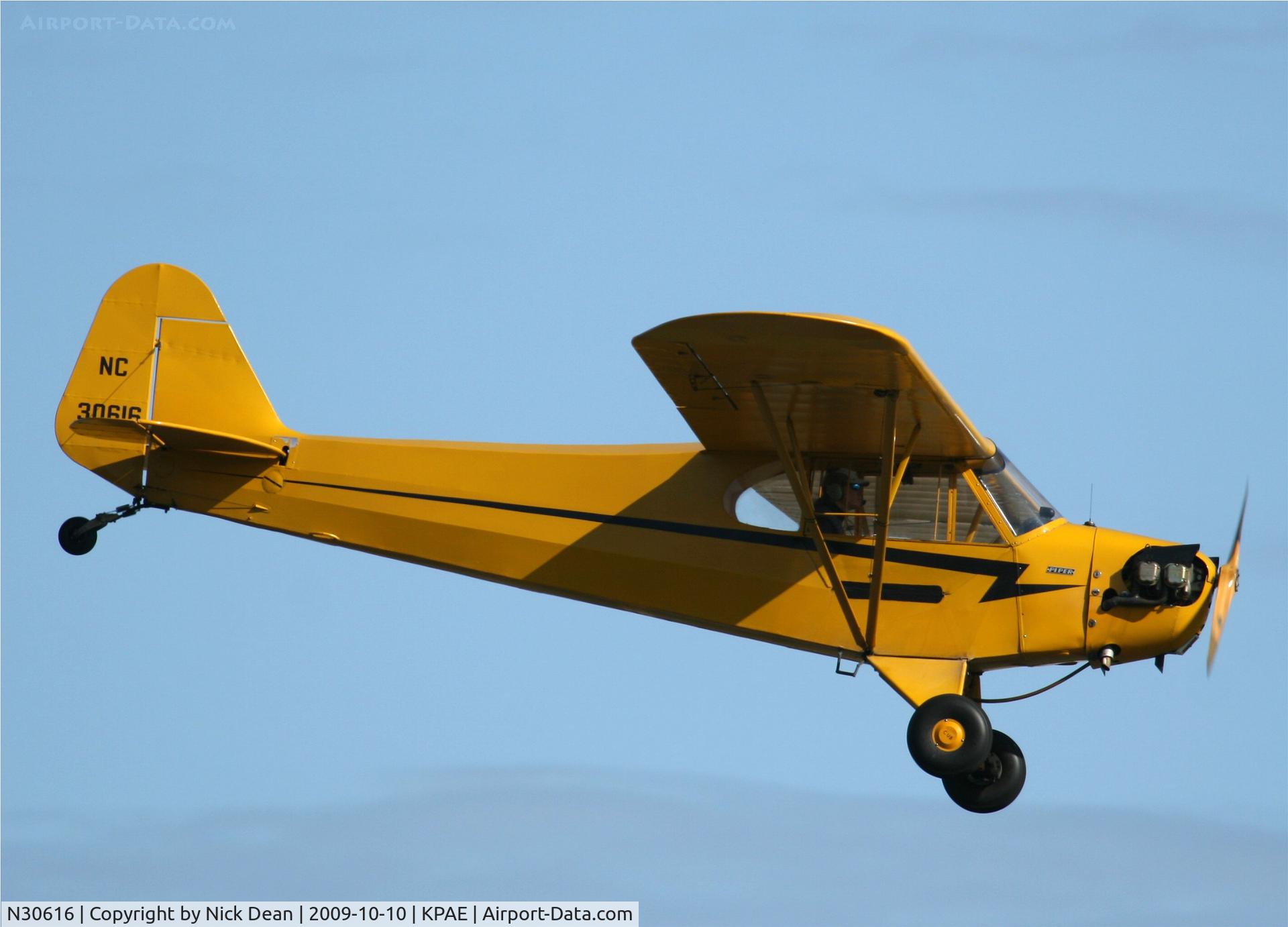 N30616, 1940 Piper J3C-65 Cub C/N 4983, KPAE