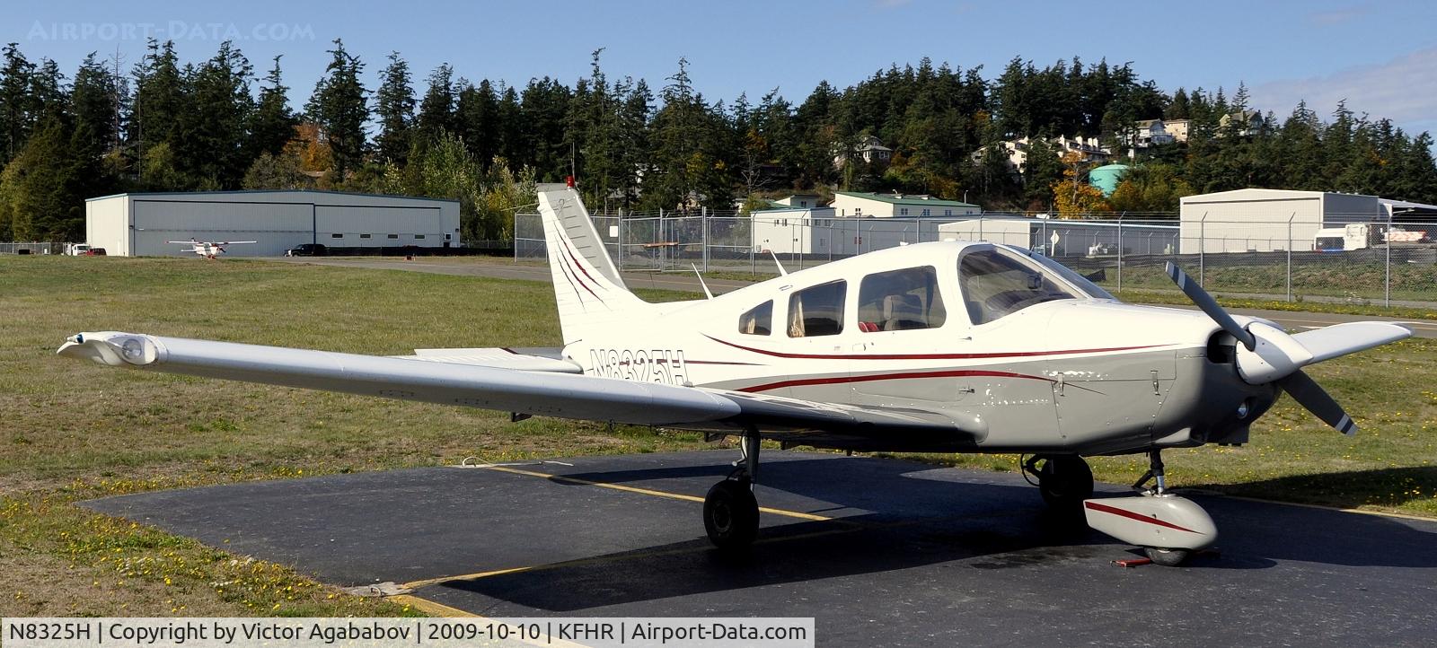 N8325H, Piper PA-28-161 C/N 28-8116130, At Friday Harbour Airport
