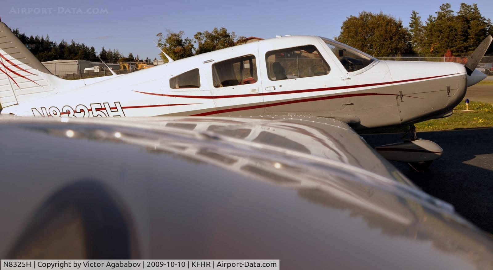 N8325H, Piper PA-28-161 C/N 28-8116130, At Friday Harbour Airport