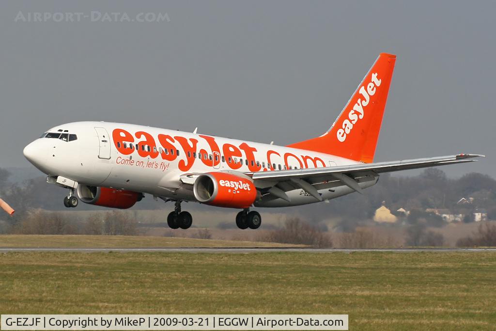 G-EZJF, 2001 Boeing 737-73V C/N 30243, Arrival on Runway 26.