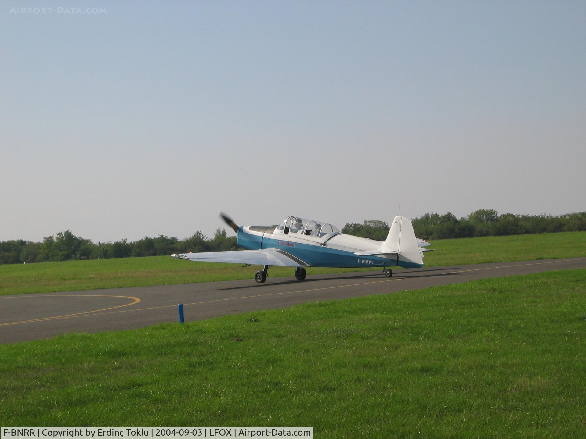 F-BNRR, Zlín Z-326 Trener Master C/N 913, Seen at Etampes