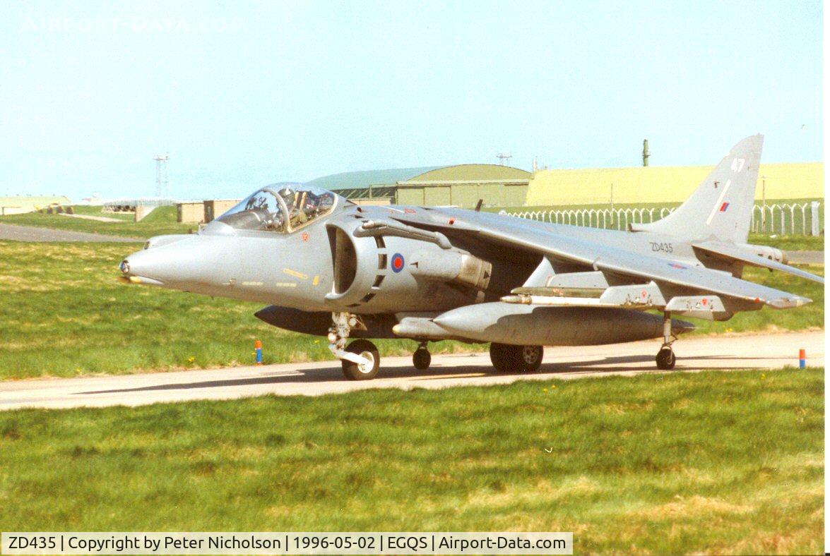 ZD435, 1989 British Aerospace Harrier GR.7 C/N P47, Harrier GR.7 of 4 Squadron, callsign Rafair 601, taxying to Runway 05 at Lossiemouth in May 1996.