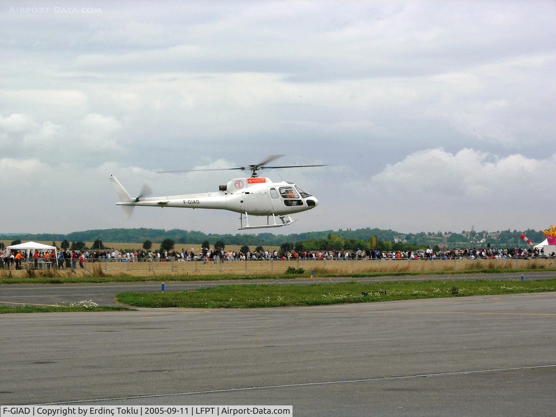 F-GIAD, Eurocopter AS-350B Ecureuil Ecureuil C/N 2112, Pontoise Air Show