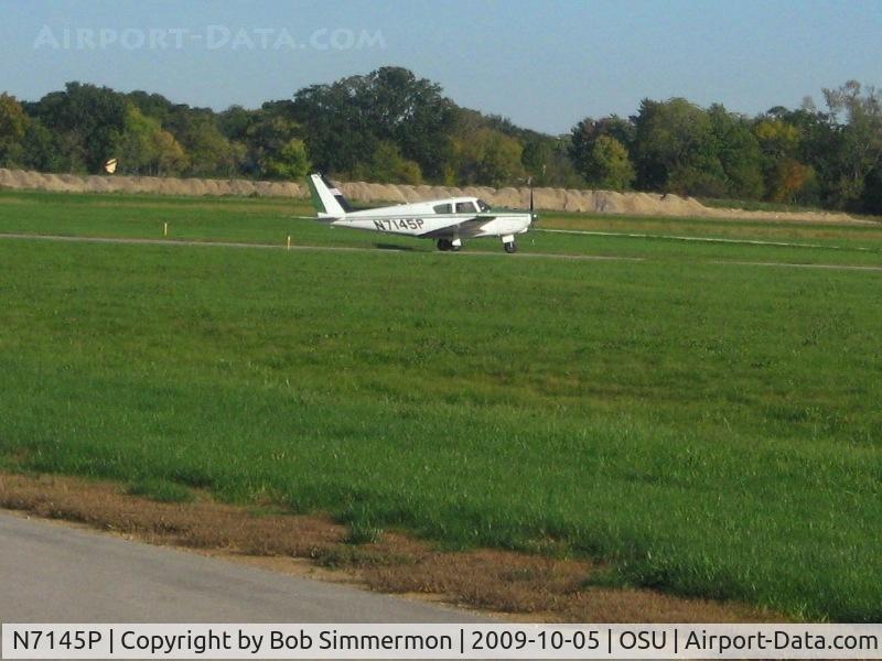 N7145P, 1960 Piper PA-24-250 Comanche C/N 24-2310, Arriving at Columbus, Ohio