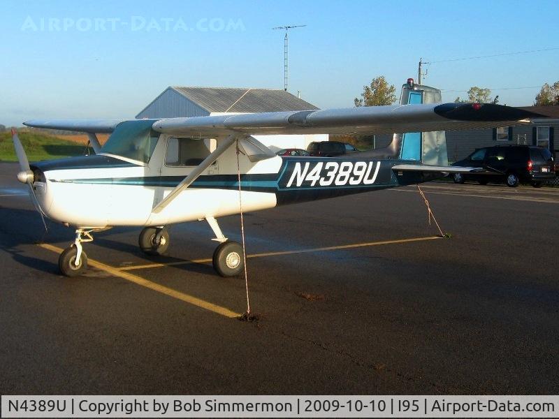 N4389U, 1964 Cessna 150D C/N 15060389, On the ramp at Kenton, Ohio