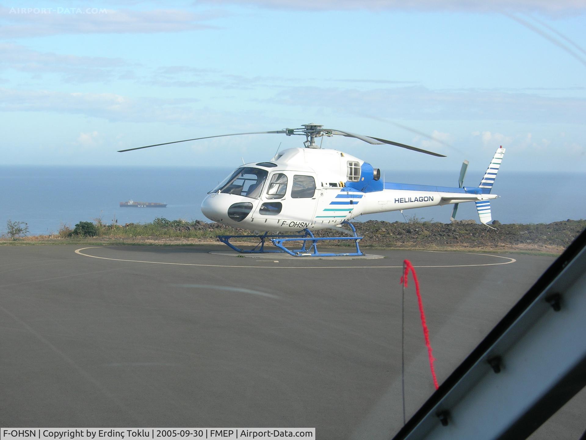 F-OHSN, Eurocopter AS-355N C/N 9606, Just before flying to Cilaos at la Réunion