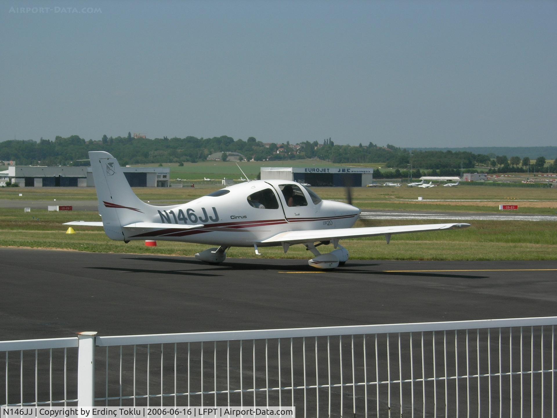 N146JJ, 2002 Cirrus SR20 C/N 1265, Seen at Pontoise