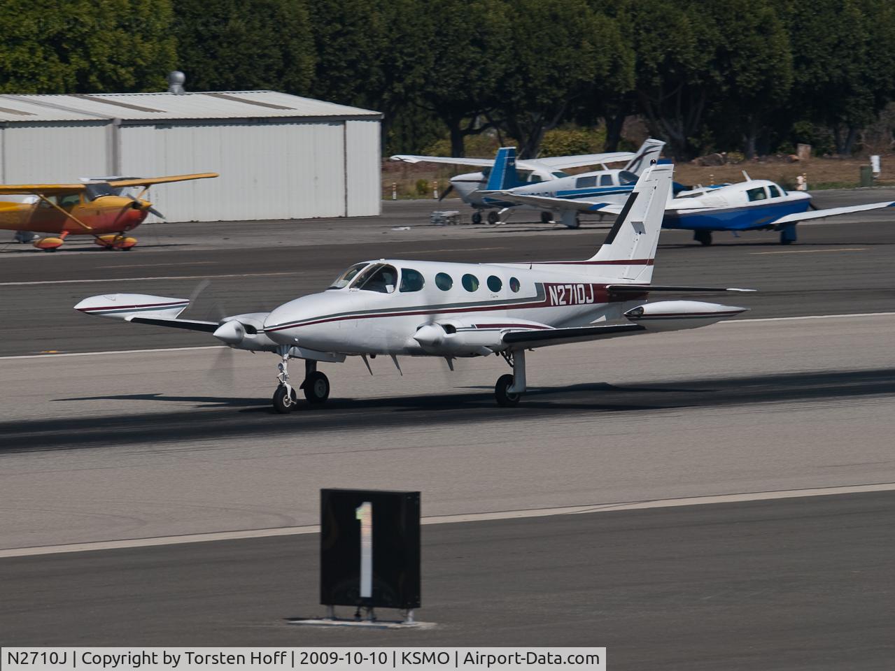 N2710J, 1979 Cessna 335 C/N 335-0043, N2710J departing from RWY 21