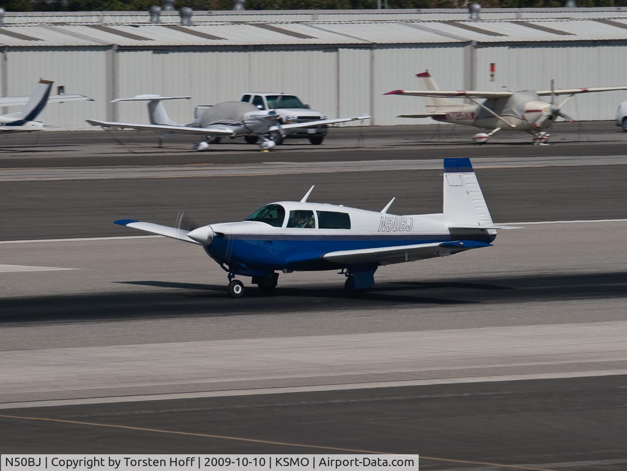 N50BJ, 1978 Mooney M20J 201 C/N 24-0657, N50BJ departing from RWY 21