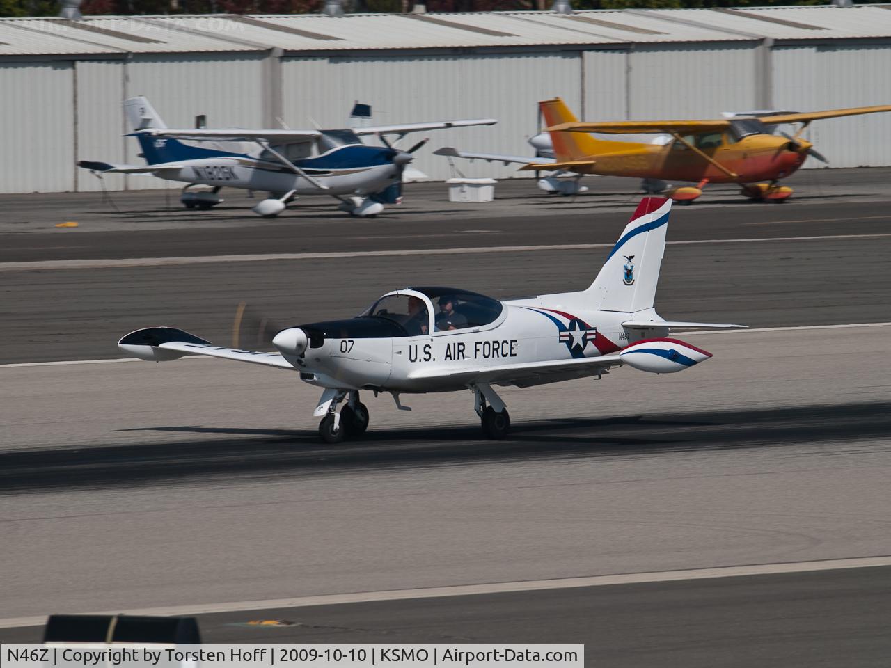 N46Z, SIAI-Marchetti SF-260C C/N 468, N46Z departing from RWY 21
