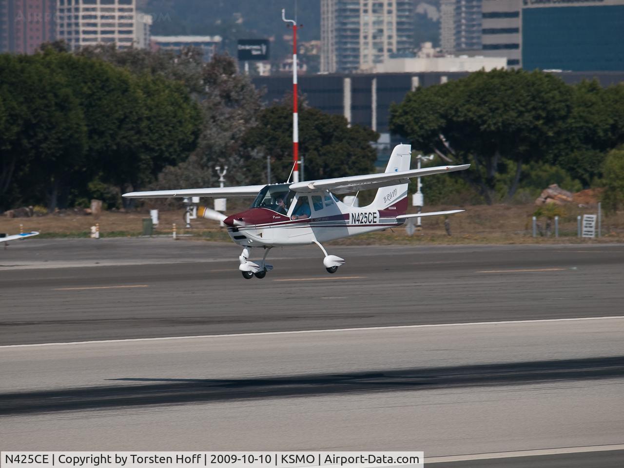 N425CE, Tecnam P-2004 Bravo C/N 085, N425CE arriving on RWY 21