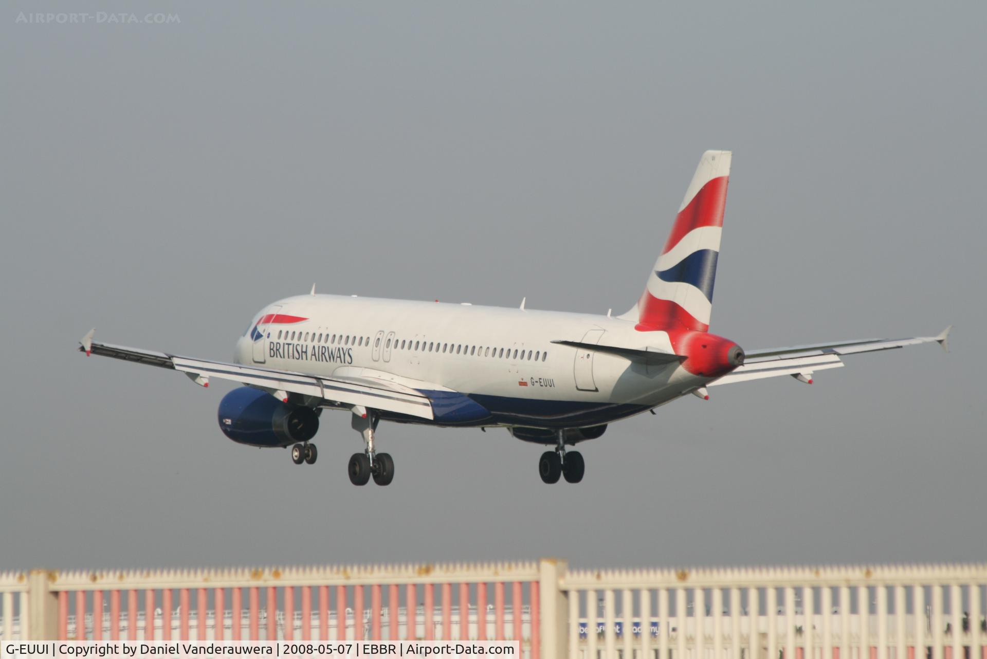 G-EUUI, 2002 Airbus A320-232 C/N 1871, Flight BA388 is descending to rwy 25L