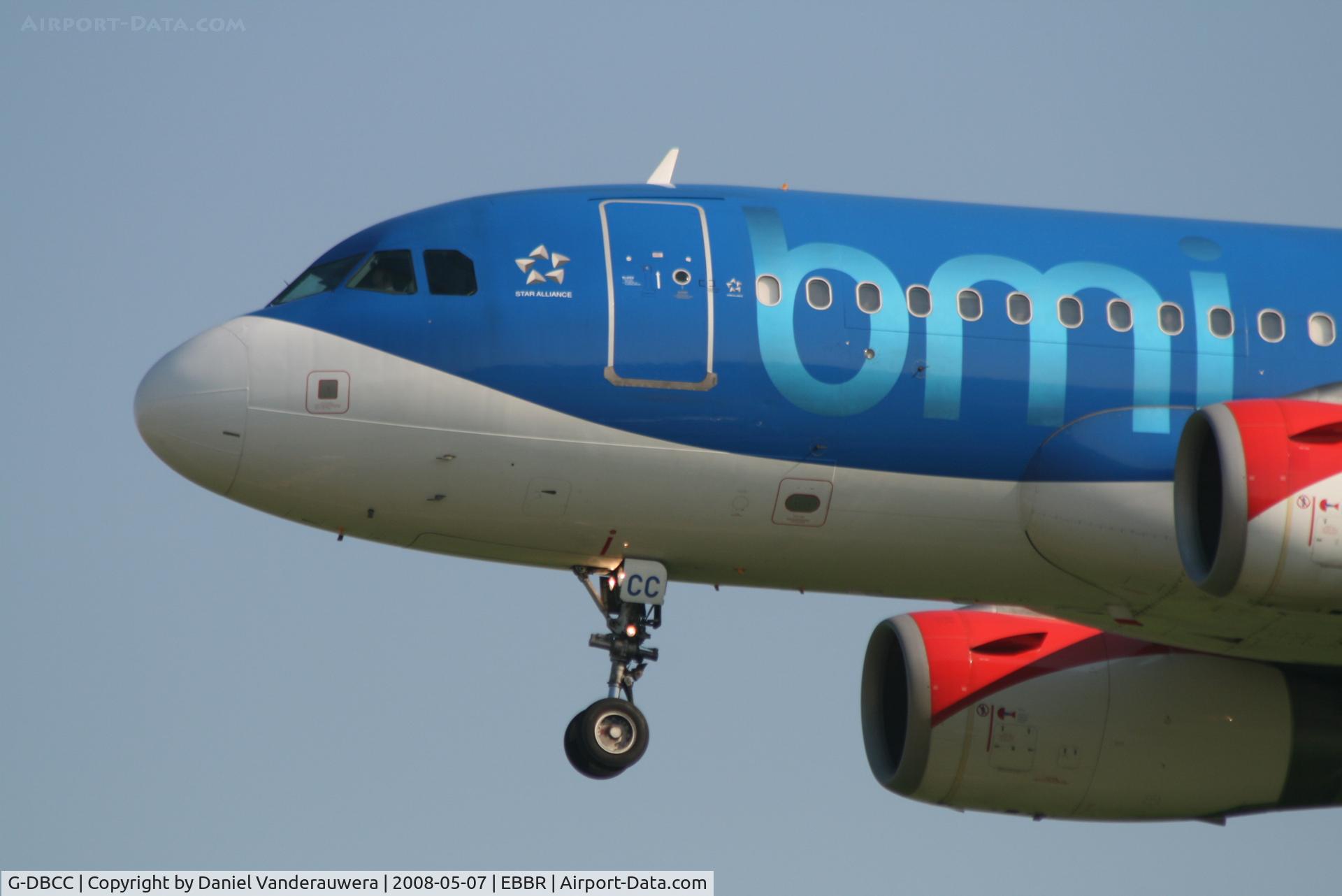 G-DBCC, 2004 Airbus A319-131 C/N 2194, flight BD141 is descending to rwy 25L
