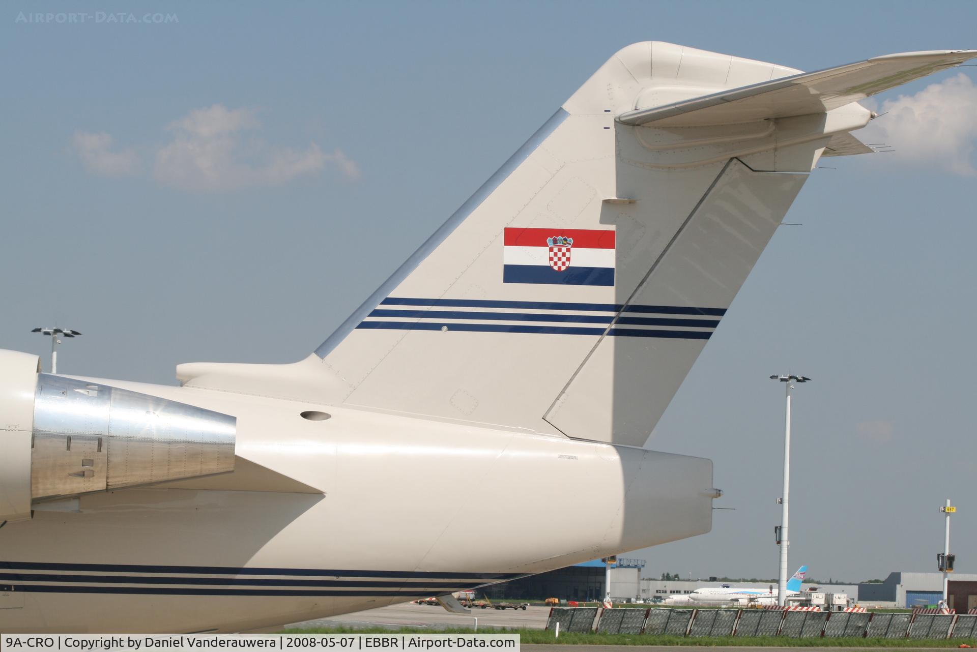 9A-CRO, 1996 Canadair Challenger 604 (CL-600-2B16) C/N 5322, National flag