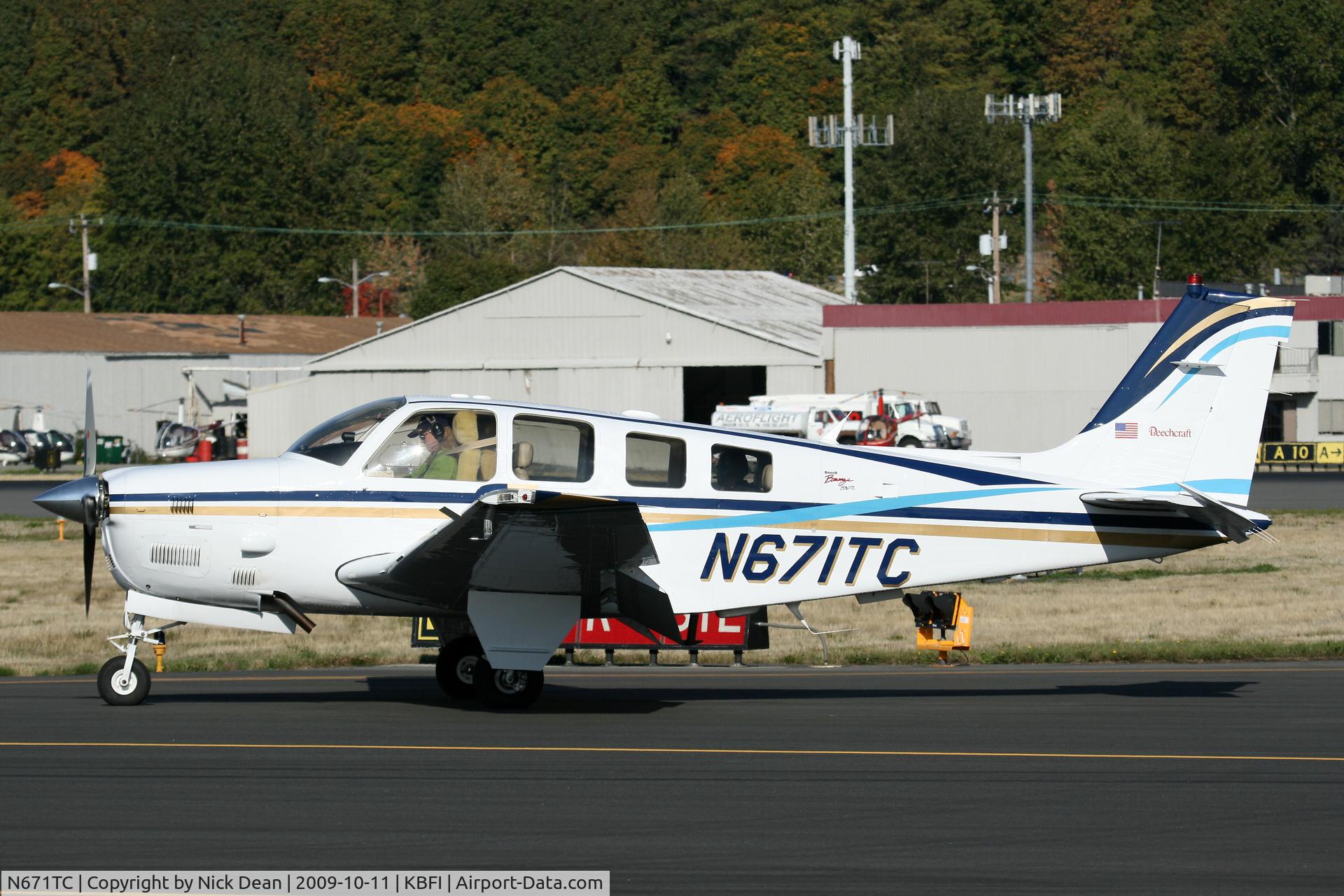 N671TC, 2001 Raytheon Aircraft Company B36TC Bonanza C/N EA-671, KBFI