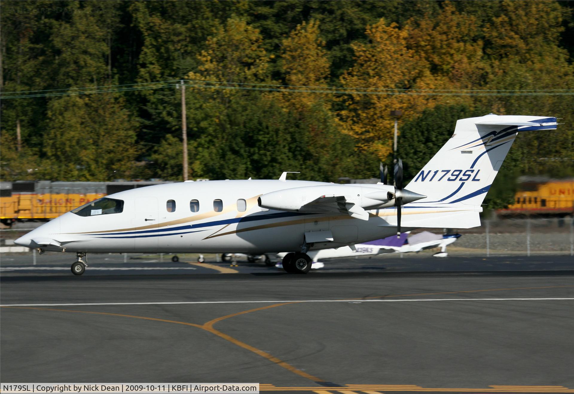 N179SL, 2008 Piaggio P-180 Avanti C/N 1170, KBFI