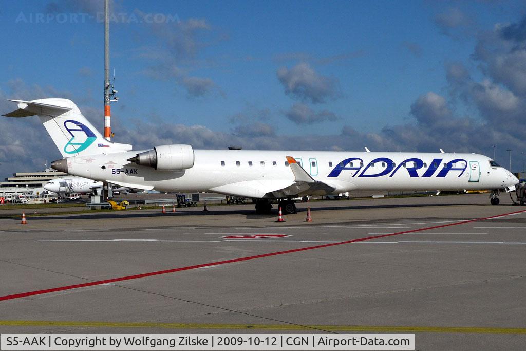 S5-AAK, 2007 Canadair CRJ-900ER (CL-600-2D24) C/N 15128, visitor