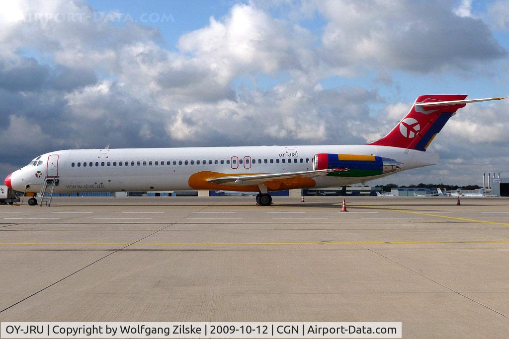 OY-JRU, 1987 McDonnell Douglas MD-87 (DC-9-87) C/N 49403, visitor
