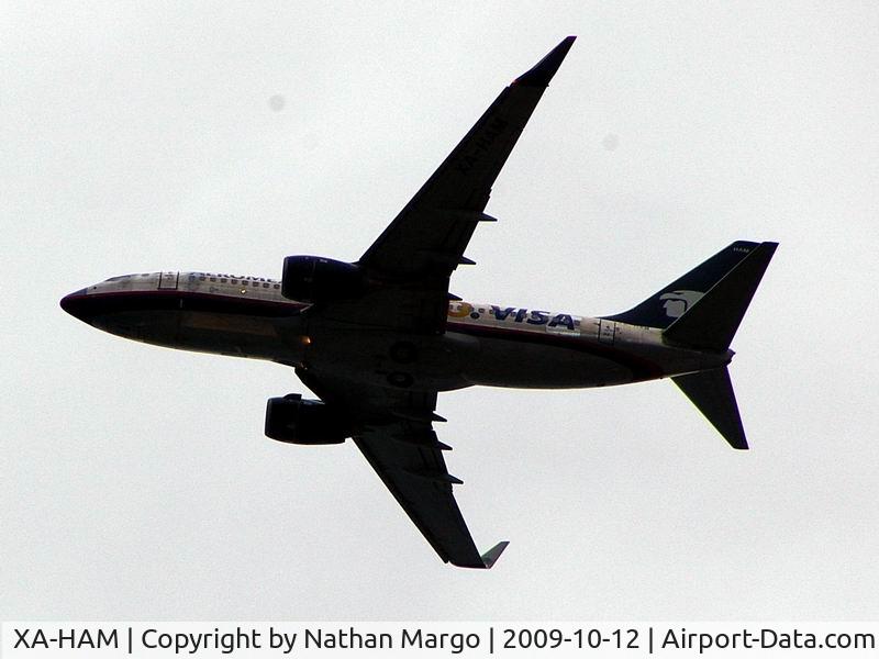 XA-HAM, 2004 Boeing 737-752 C/N 33789, I caught him flying over O.B. Pier, San Diego, CA