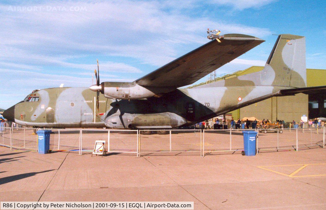 R86, Transall C-160R C/N 86, C-160R Transall, callsign Cotam 1500, of ET 03.061 on display at the 2001 Leuchars Airshow.