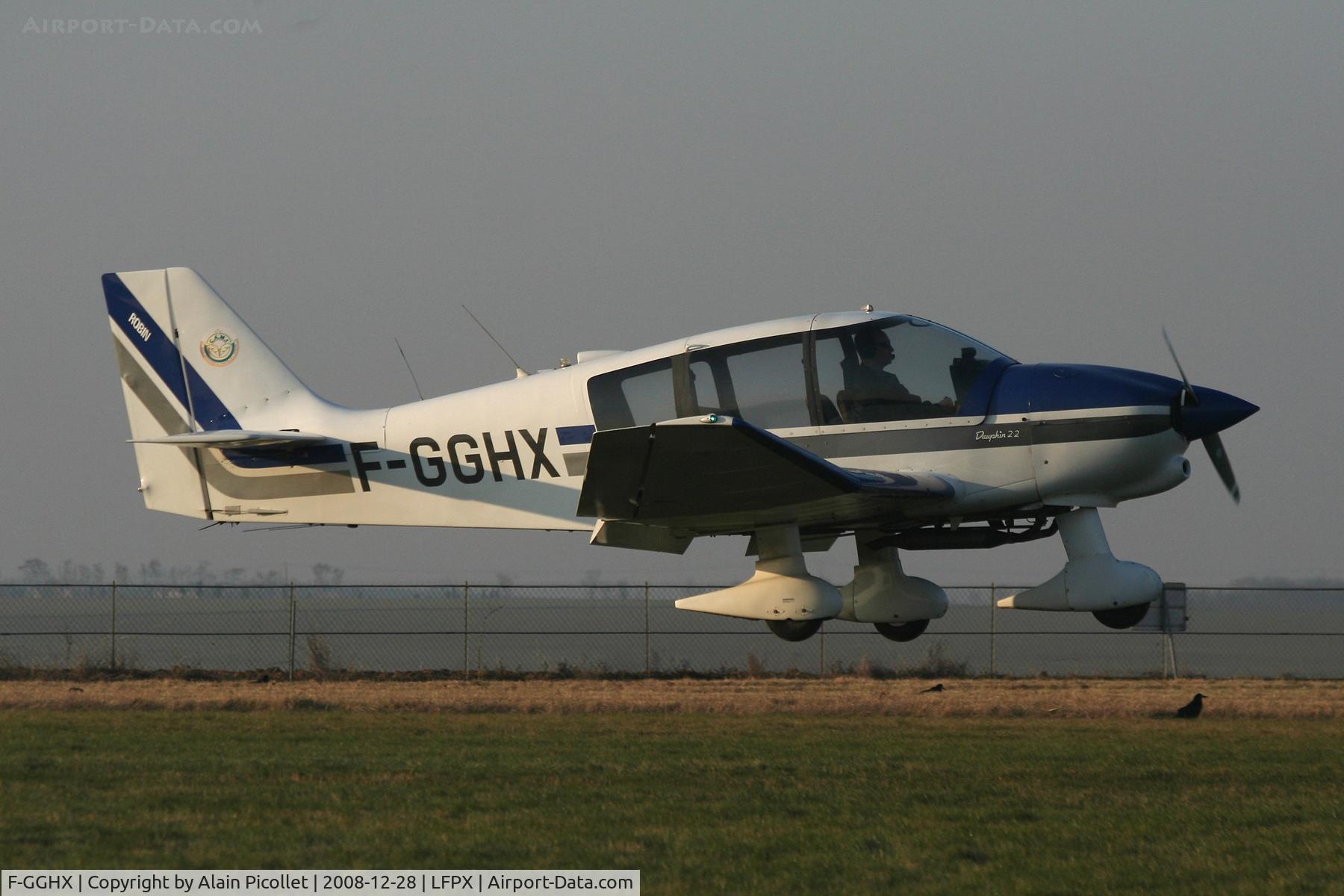 F-GGHX, Robin DR.400-120 Dauphin 2+2 C/N 1850, landing