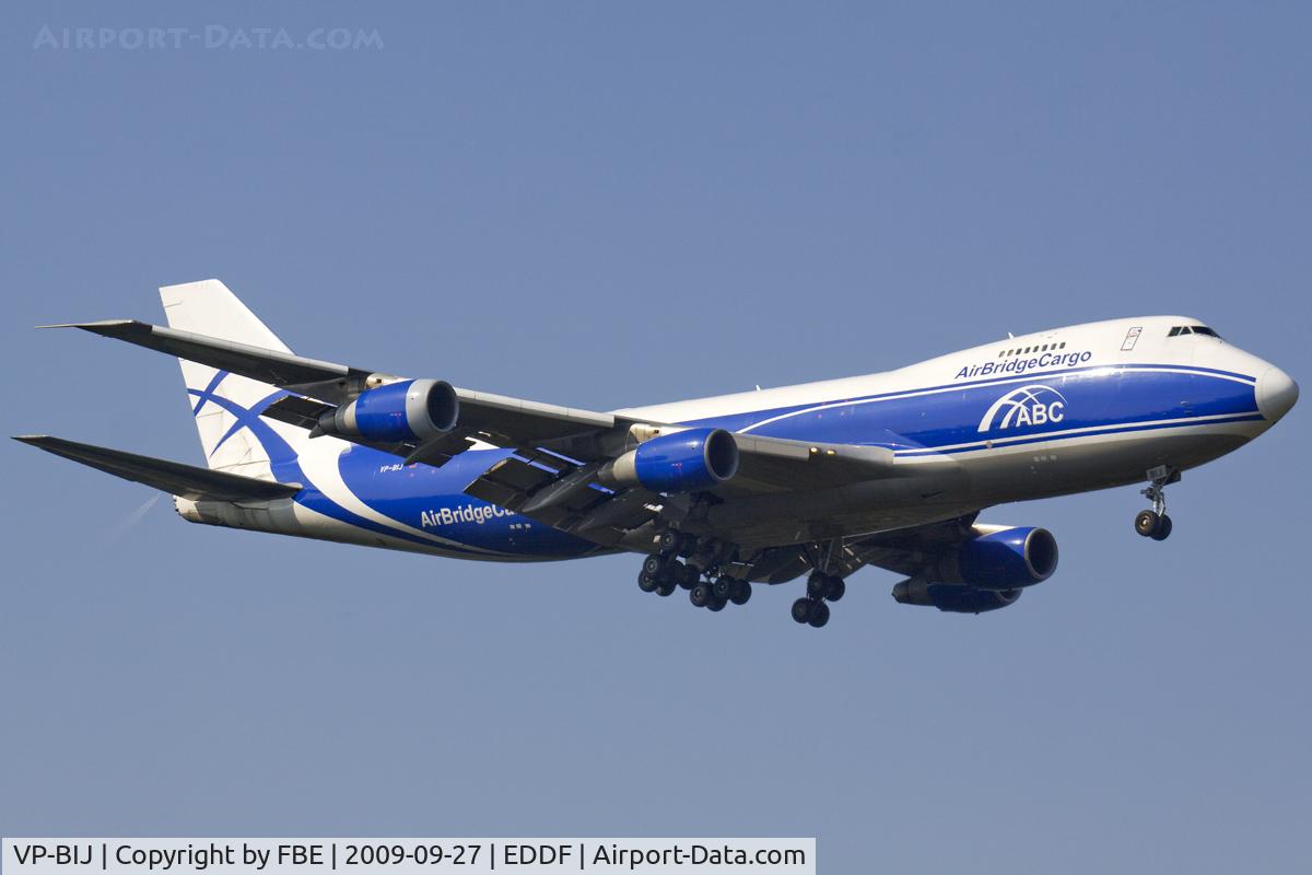VP-BIJ, 1991 Boeing 747-281F/SCD C/N 25171, short final RW25R