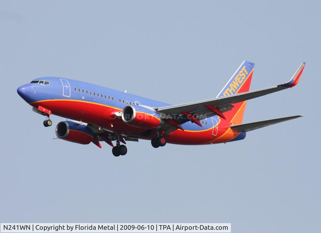 N241WN, 2006 Boeing 737-7H4 C/N 32504, Southwest 737-700