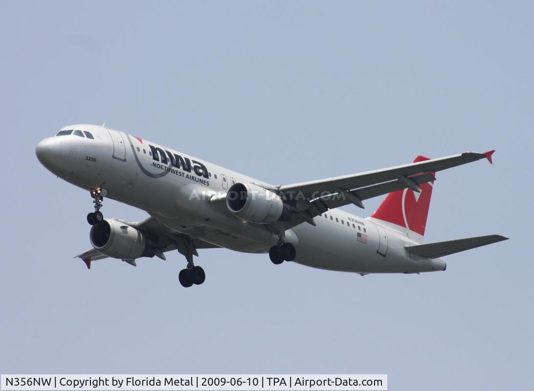 N356NW, 1998 Airbus A320-212 C/N 818, Northwest A320