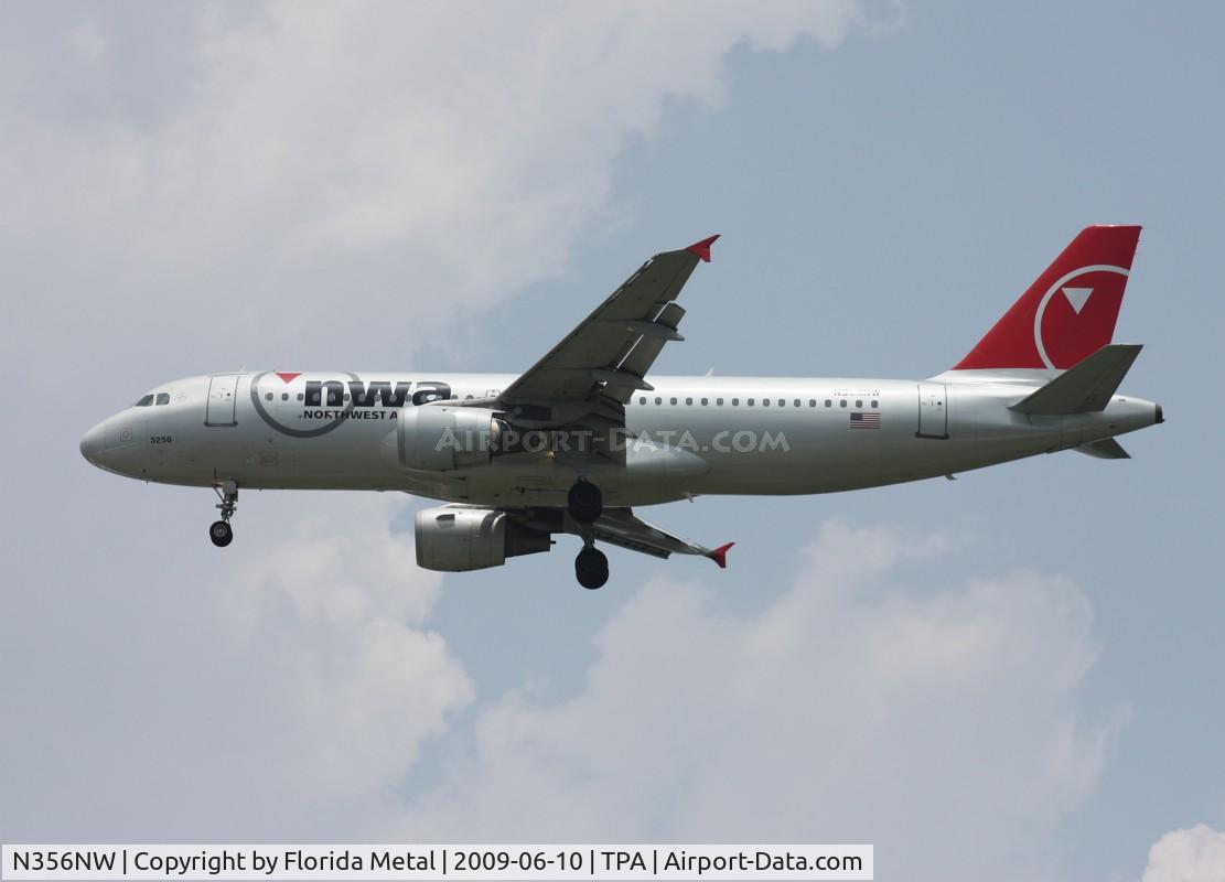N356NW, 1998 Airbus A320-212 C/N 818, Northwest A320