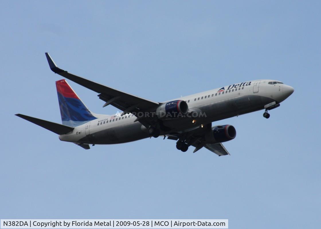 N382DA, 1999 Boeing 737-832 C/N 30345, Delta 737-800