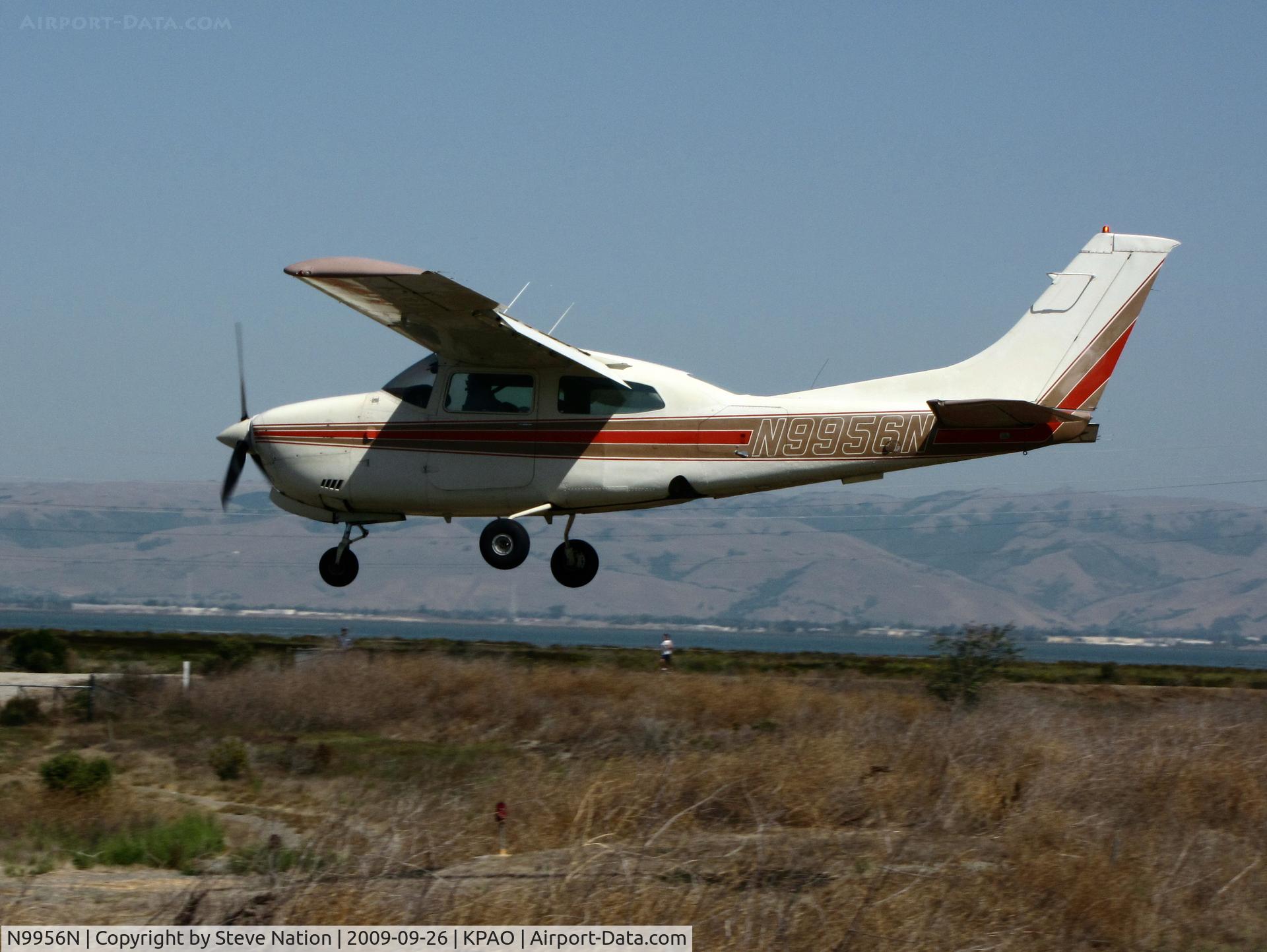 N9956N, Cessna T210N Turbo Centurion C/N 21063258, Cessna T210N visiting from San Diego