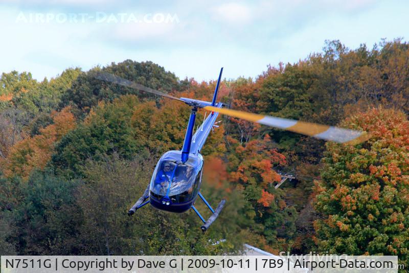 N7511G, 2006 Robinson R44 II C/N 11007, R-44 departing Ellington, CT