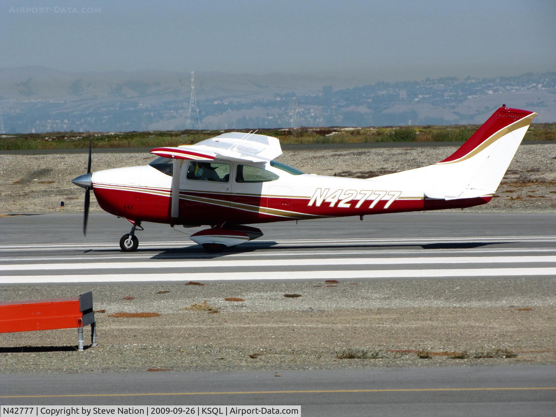 N42777, 1968 Cessna 182L Skylane C/N 18259185, Very sharp 1968 Cessna 182L on take-off run at home base