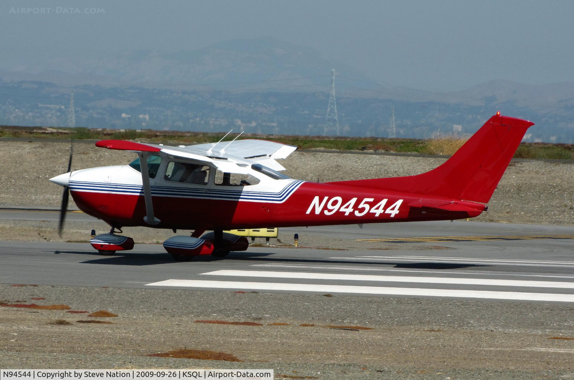 N94544, 1978 Cessna 182Q Skylane C/N 18266439, Locally-based 1978 Cessna 182Q taking-off on RW30