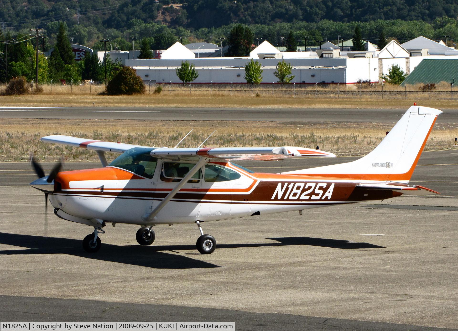 N182SA, 1978 Cessna R182 Skylane RG C/N R18200106, 1978 Cessna R182 taxiing in from Placerville, CA
