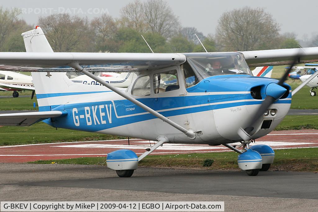 G-BKEV, 1976 Reims F172M Skyhawk Skyhawk C/N 1443, Pictured at the Easter Open Day & Fly-In.